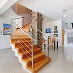 Rosana Villa Albufeira